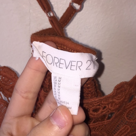 Forever 21 Bohemian Top - Picture 3 of 3